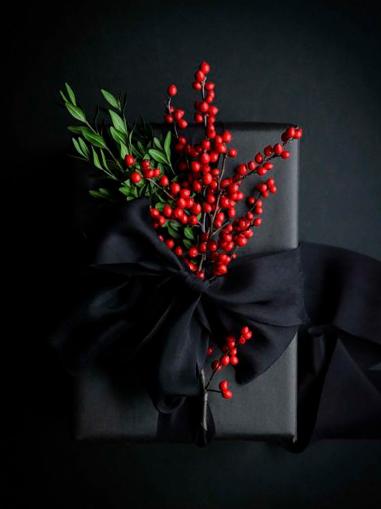 Decoración regalo navidad papel y lazo negro